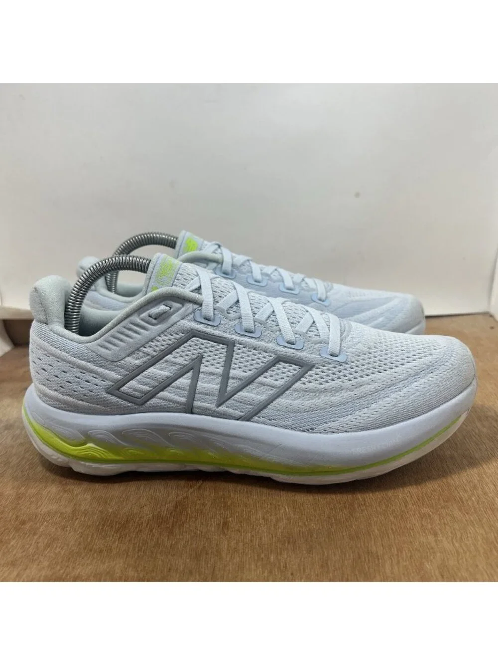 New Balance Vongo Running Shoes Womens Size 9.5 Sneakers Athletic Walking Gym